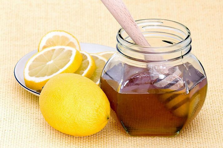 Lemon and honey are ingredients in a mask that perfectly bleaches and firms the skin of the face. 